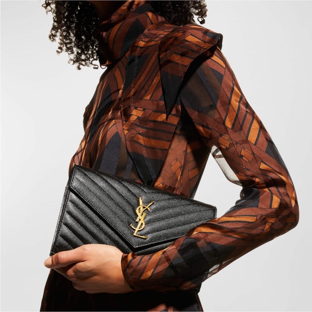 BNIB! MSRP$1995 YSL Saint Laurent Large Monogram Quilted Leather Wallet on Chain - Picture 2 of 16